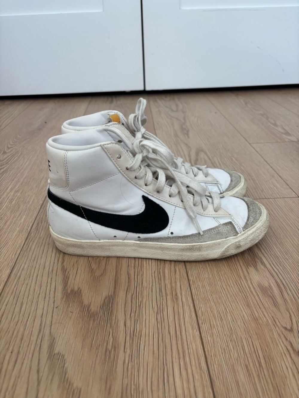 Nike Blazer Mid '77 Vintage White Black - Picture 2 of 5